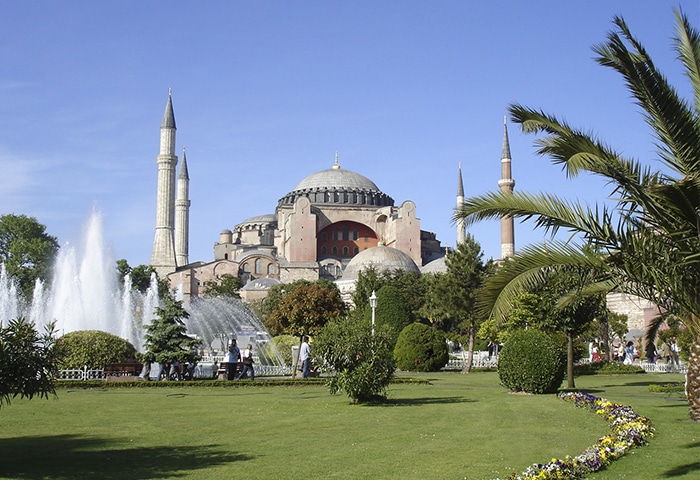 Fachada da Hagia Sophia |Foto por Giovanni Dall'Orto